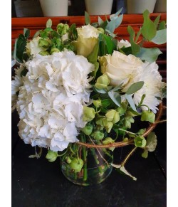 Rose & Hydrangea Ice Bouquet In Vase